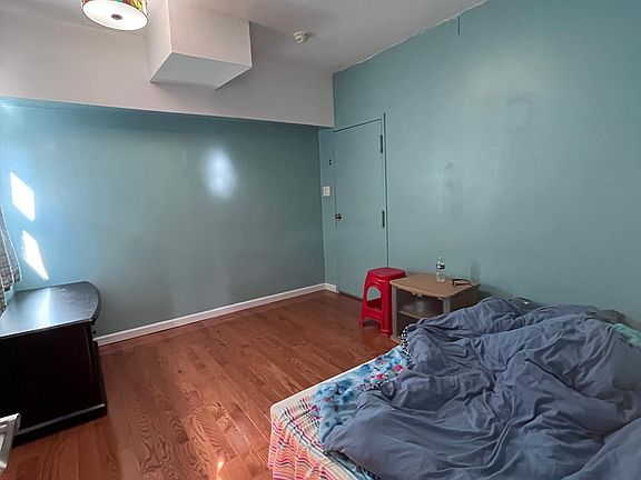 3rd image of 186 McVeigh Ave Floor 1
