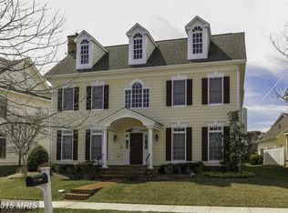 323 Oak Knoll Dr, Rockville, MD 20850