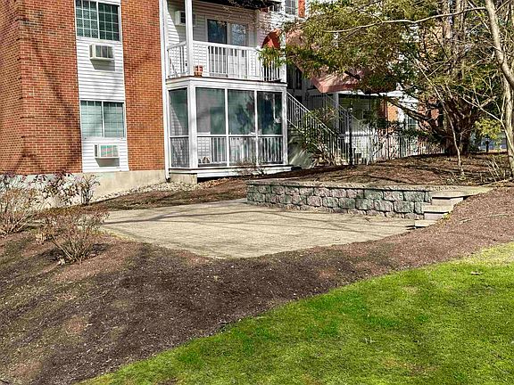 5th image of 490 River Road #31