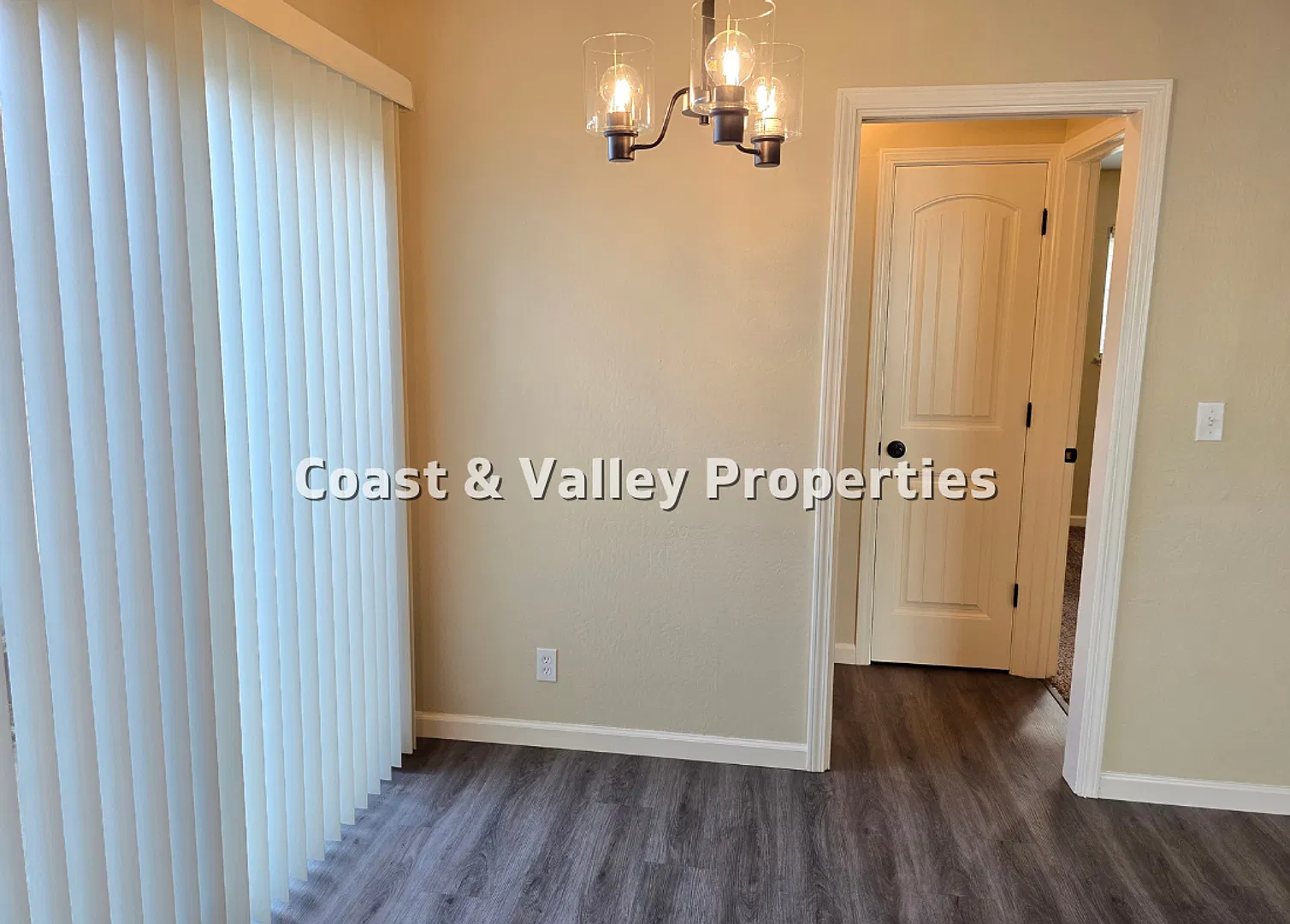 41 Maple Street — Photo 4