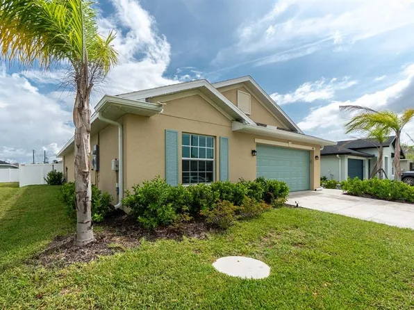 108 Oakwood Ct, Rotonda West, FL 33947