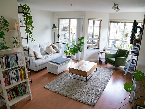2nd image of 2375 Broadway St W #36