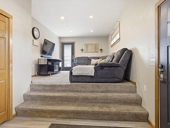 5th image of 5458 Garden Dr N