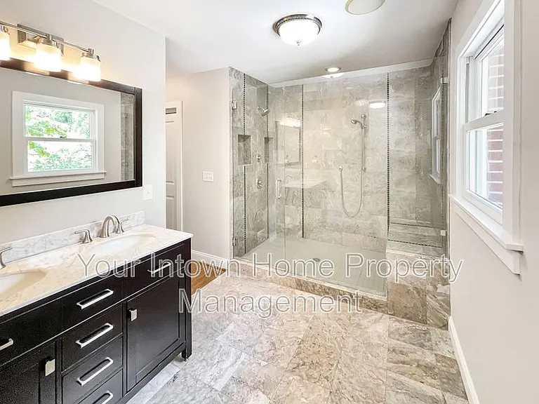 2695 Sharondale Dr NE — Photo 26