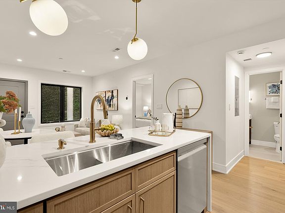 5th image of 3319 12th St NE #5