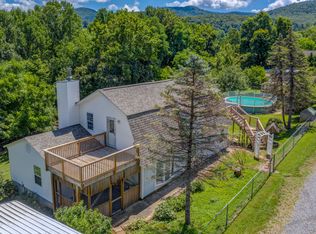 104 Bad Luck Ln, Troutville, VA 24175