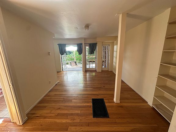 4th image of 1122 Euclid Ave #1