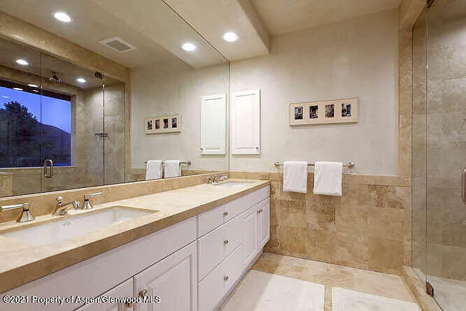 571 Booth Ln — Photo 41