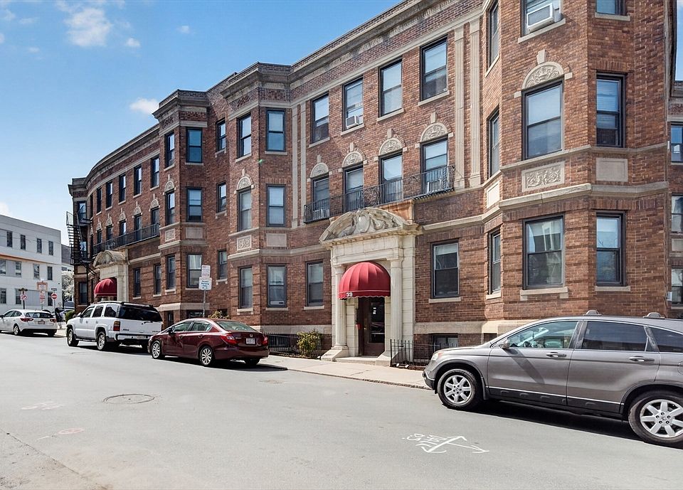 2nd image of 39 Glenville Ave APT 14