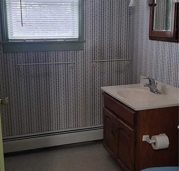 1028 E Main St — Photo 11