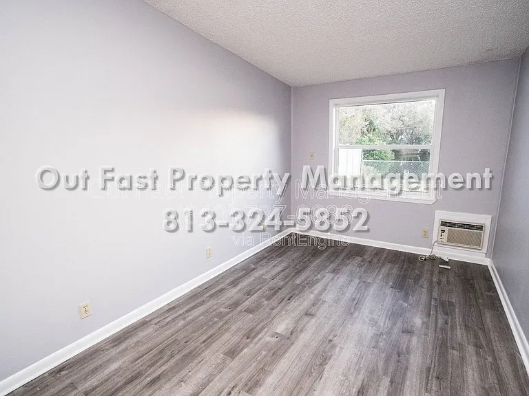 2764 Kavalier Dr — Photo 11