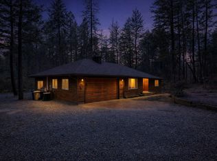 372 Thornbrook Dr, Merlin, OR 97532