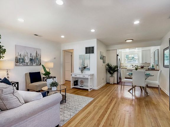 3rd image of 2057 Coastland Ave