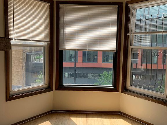3rd image of 2520 N Lincoln Ave #B3