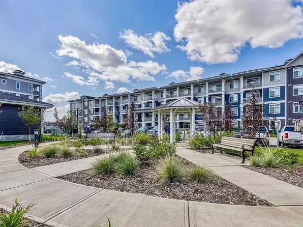 200 E Auburn Meadows Cmn SE #211, Calgary, AB T3M 3A8