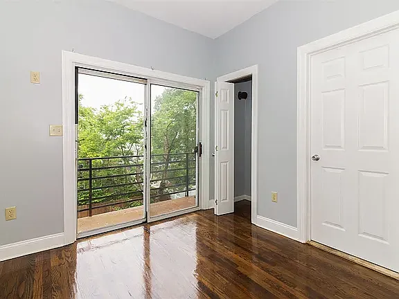 247 Ogden Ave #2L — Photo 10