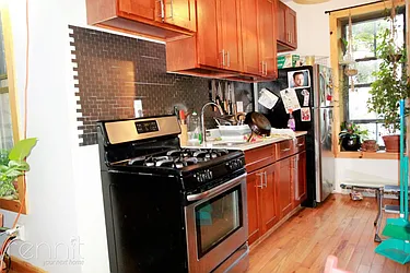 Rented by Rennit Inc.