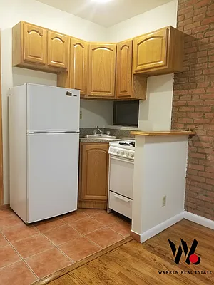 Rented by Warren T Real Estate Corp. | media 15