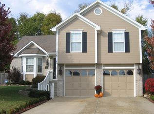 116 E Sierra Dr, Raymore, MO 64083