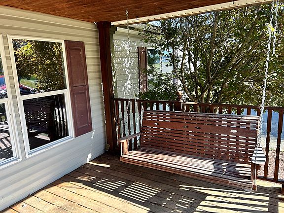 2nd image of 21 Bow Cir