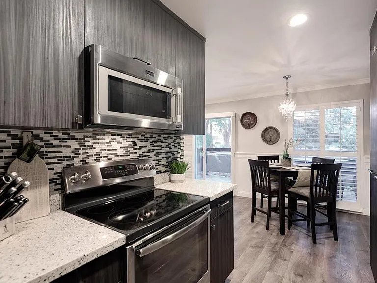 283 Tradewinds Dr #11 — Photo 2