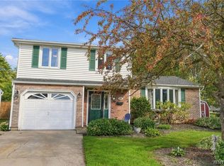 5083 Bradley Ln, Hamburg, NY 14075