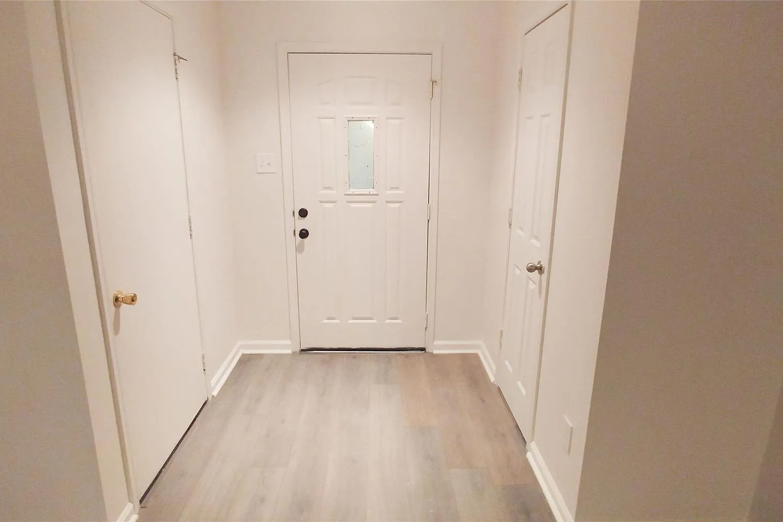 3 bed, 2.5 bath, 1784 sqft, $1,975 — Photo 2
