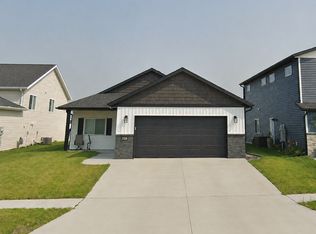 728 1st Ave, Horace, ND 58047