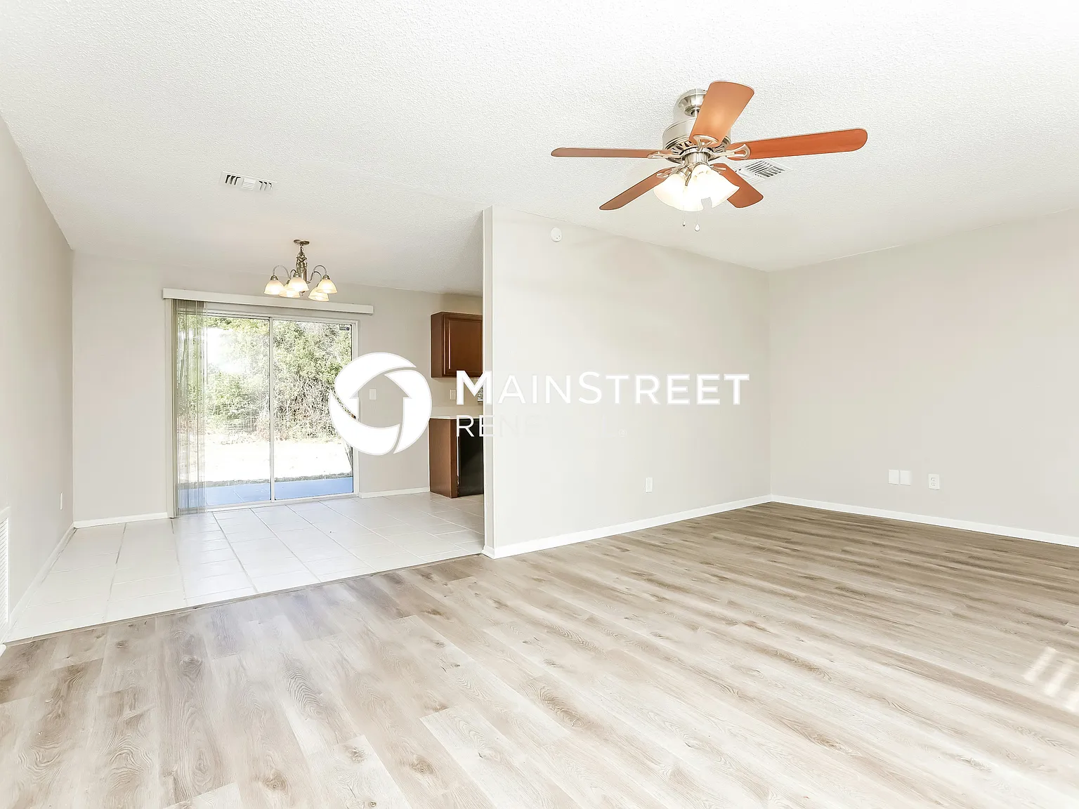 1770 OAK ST — Photo 3