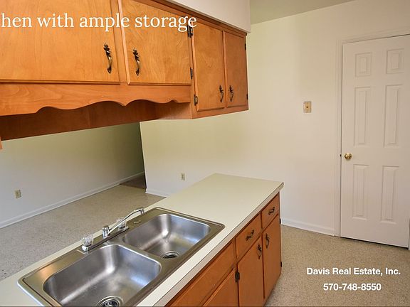 3rd image of 901-905 W 4th St #901
