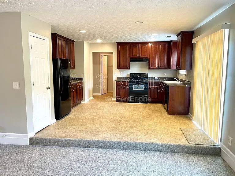 225 Forrest Ln — Photo 8