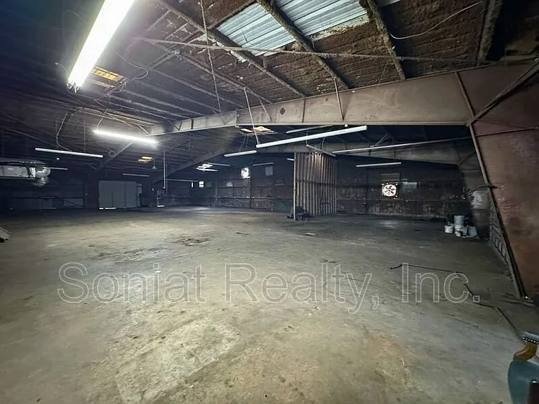 7101 Chef Menteur Hwy — Photo 1