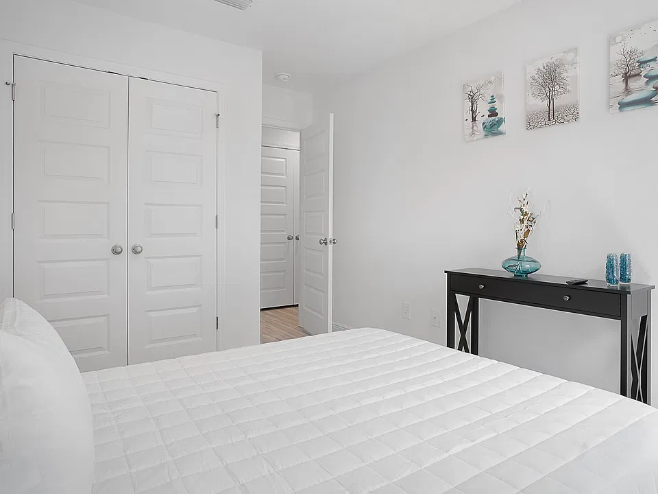 22 N Leviathan Ct