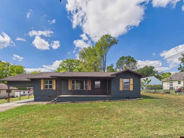 932 S Bryant St, Mountain Home, AR 72653