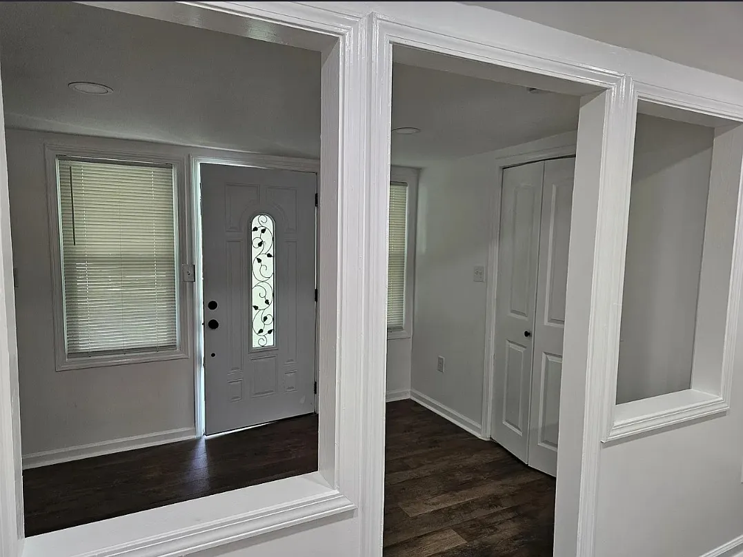 2 bed, $1,300 — Photo 4