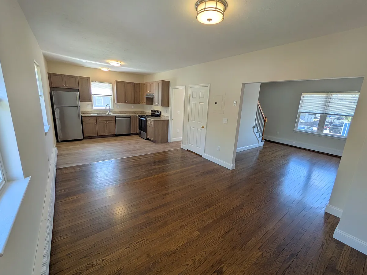 Building Photo - 146 Pine St #4