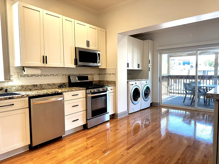 2424 N Mozart St #2 — Photo 21