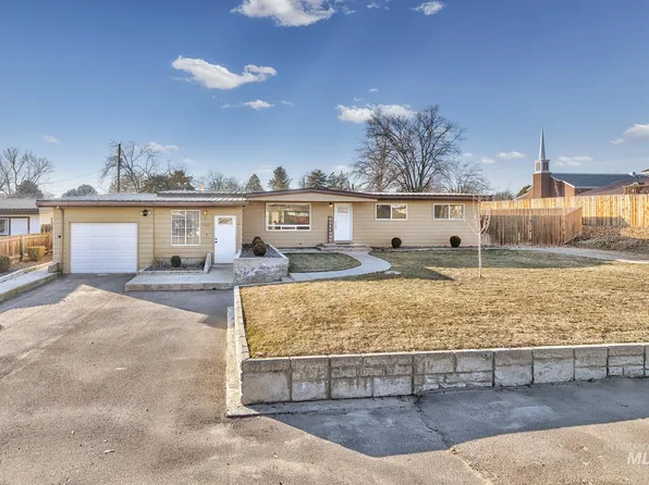 1007 N 4th St, Parma, ID 83660