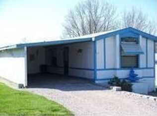 28 Clover Ln, Reeds Spring, MO 65737