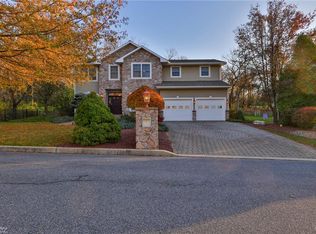 500 Cypress Ln, Easton, PA 18040