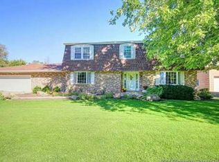 406 S Spring Lake Rd, Mahomet, IL 61853