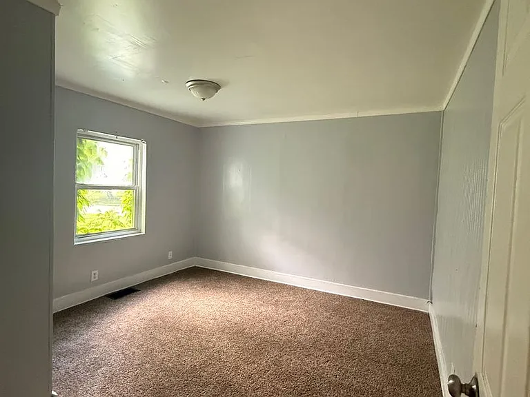 4632 Genesee Ave — Photo 7