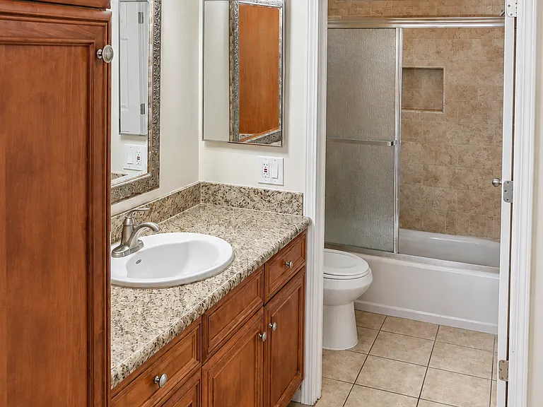7043 Alabama Ave #204 — Photo 7