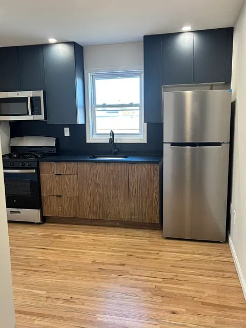 2 bed, $2,300 — Photo 3