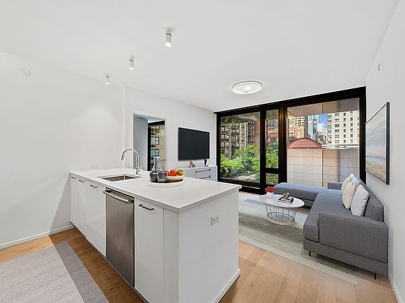 5th image of 685 1st Ave #3I