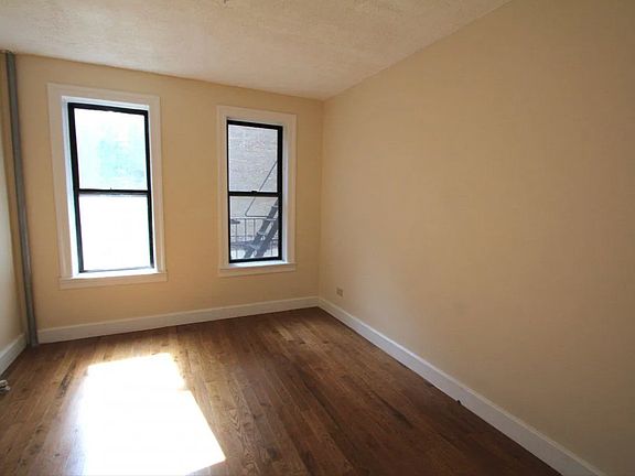 2nd image of 2512 University Ave APT C
