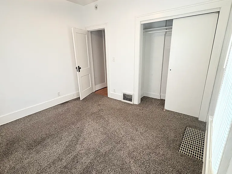 3022 22nd Ave — Photo 8