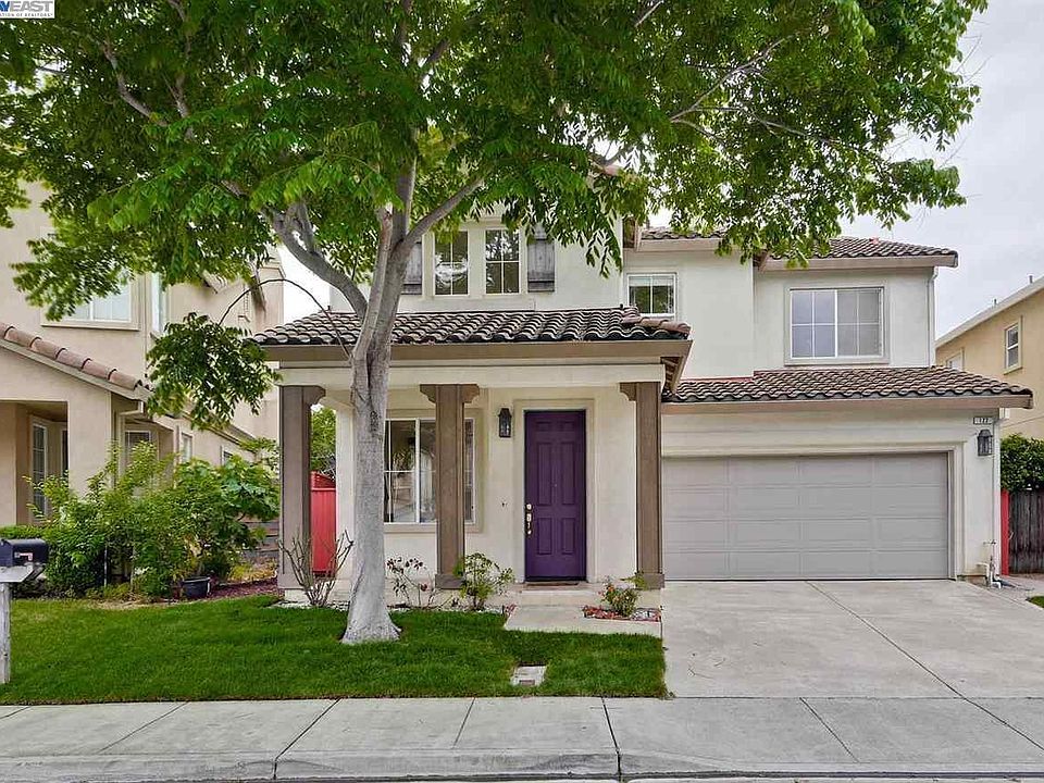 1st image of 122 Toyon Ln
