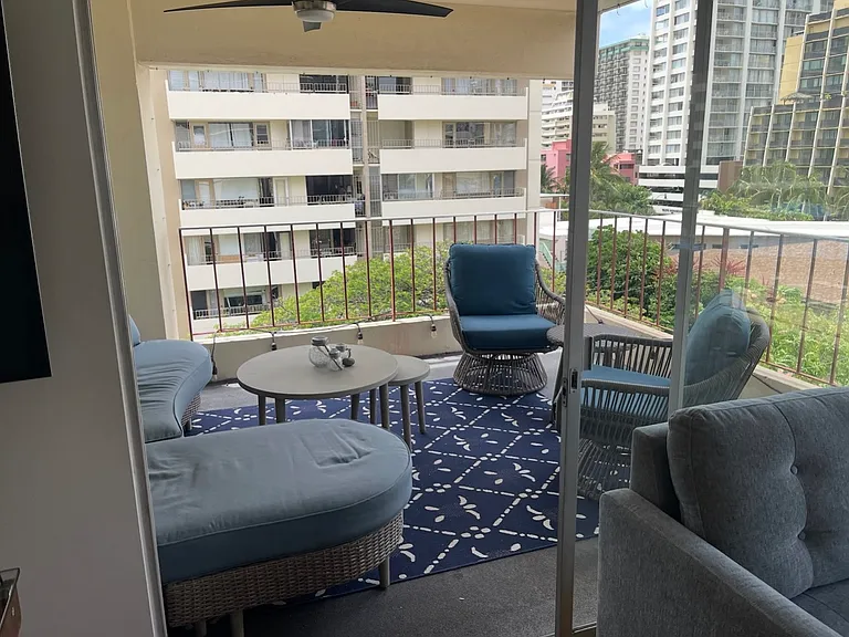 222 Kaiulani Ave #Penthouse 1-601 — Photo 5