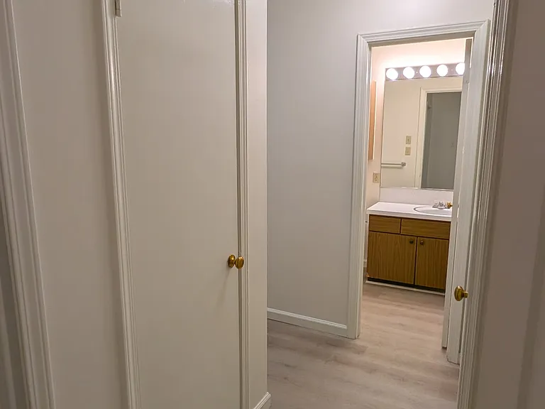 5616 S Madison Pl — Photo 16